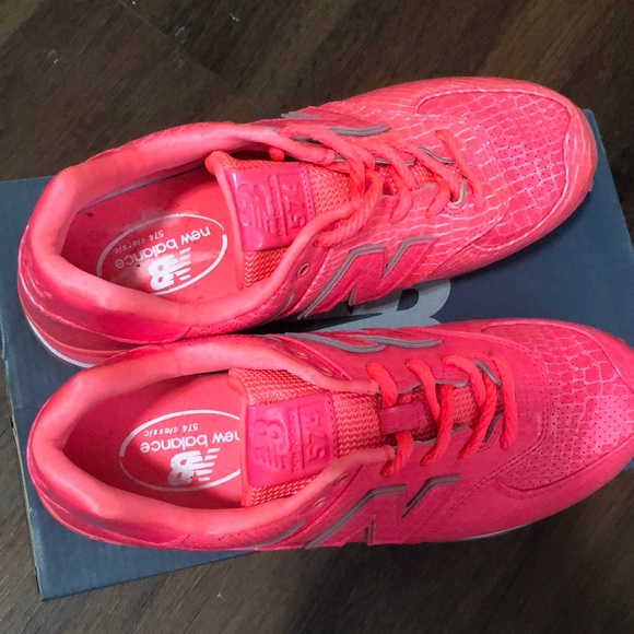 Big Kid Pink New Balance - Picture 3 of 3